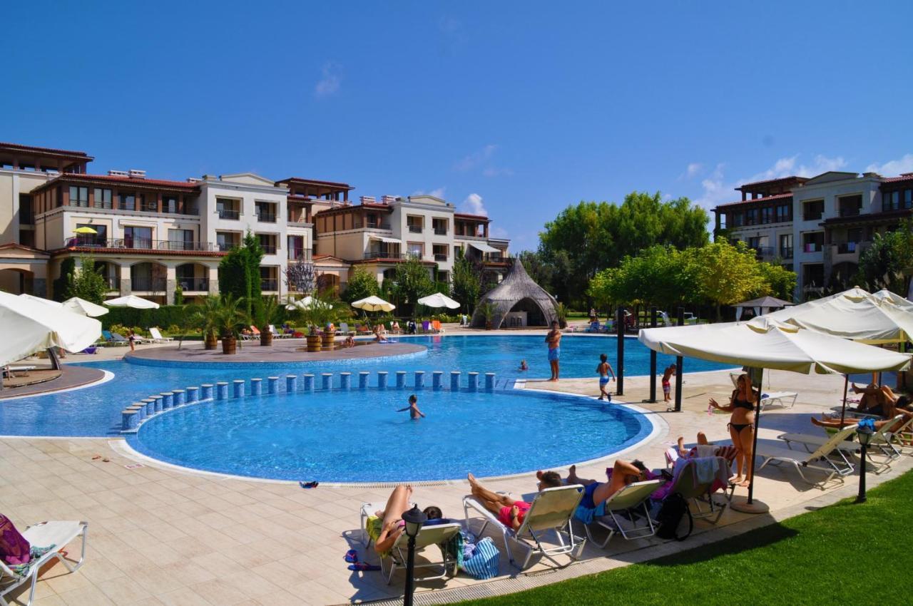 Private Apartment In Green Life Beach Resort Sozopol Exteriör bild