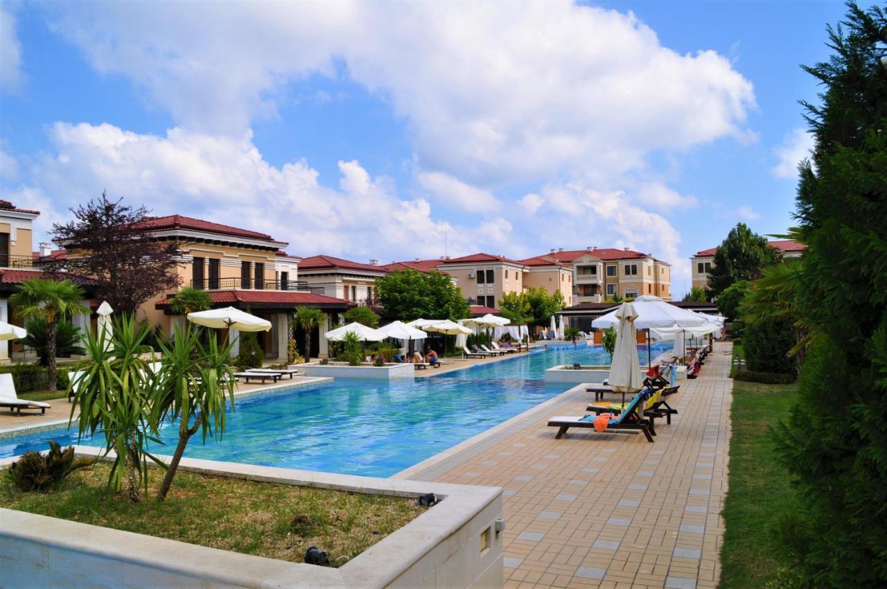 Private Apartment In Green Life Beach Resort Sozopol Exteriör bild